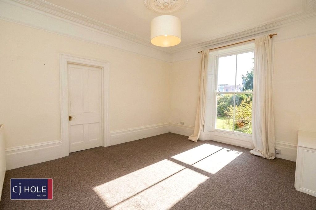 Property photo 1 of 15 Picture No. 25