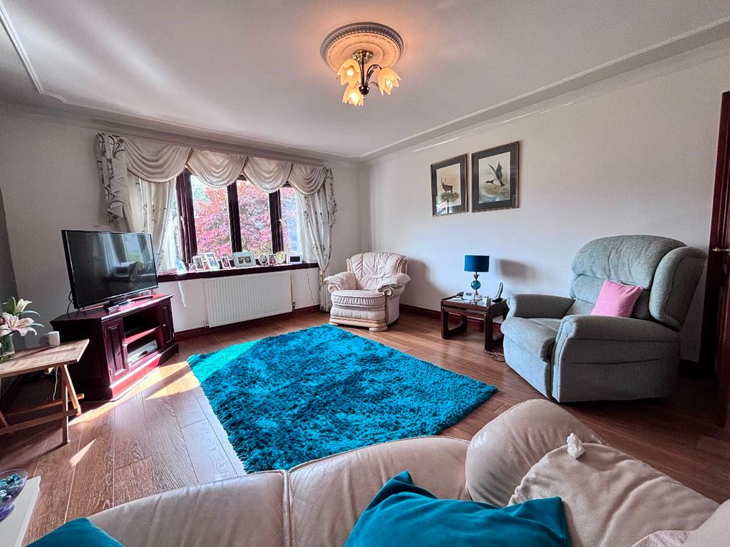 Property photo 2 of 21