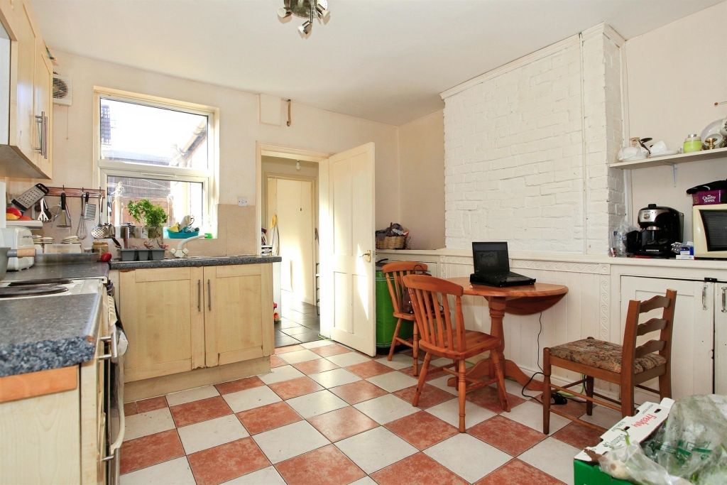 Property photo 3 of 7