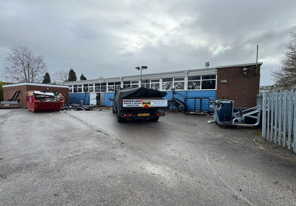 Property photo 1 of 6 Photo 6