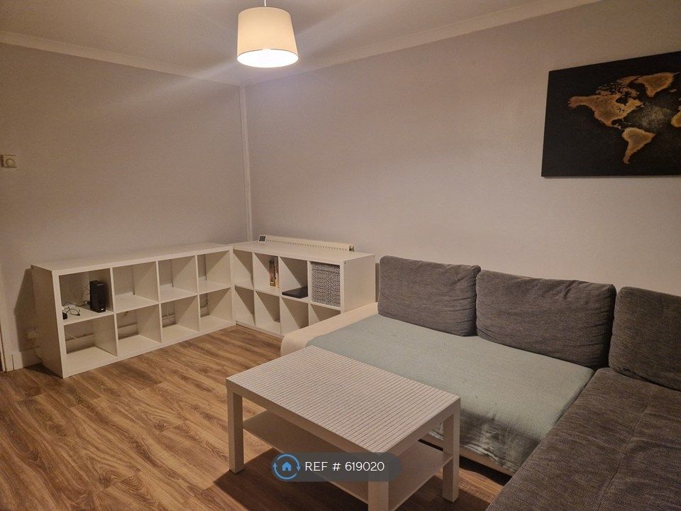 Property photo 2 of 12 Living Room