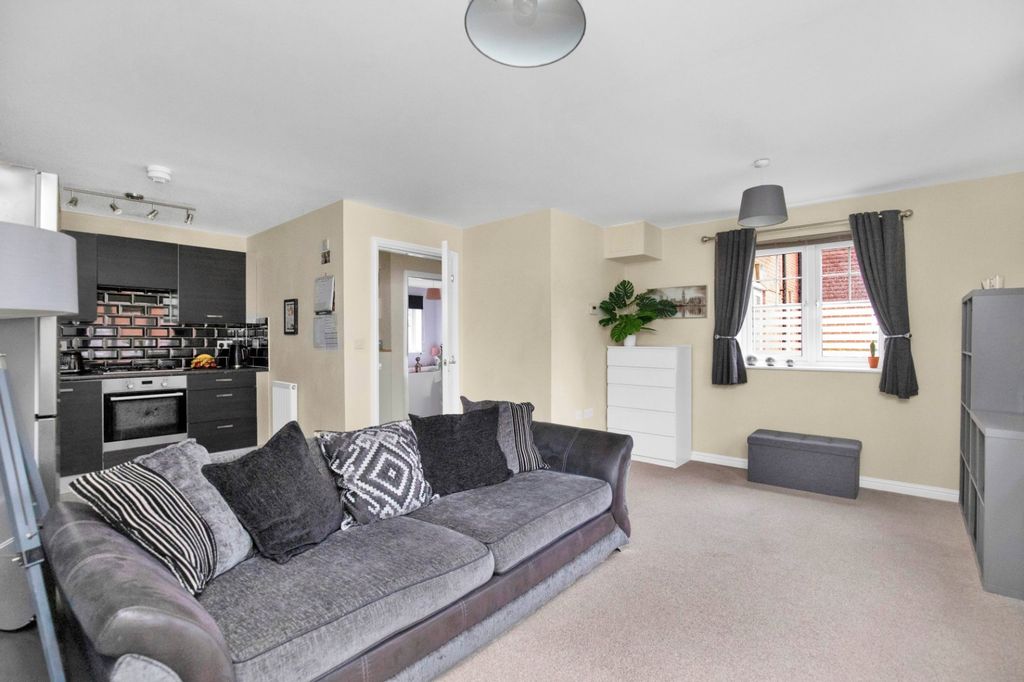 Property photo 1 of 14 Picture No. 11