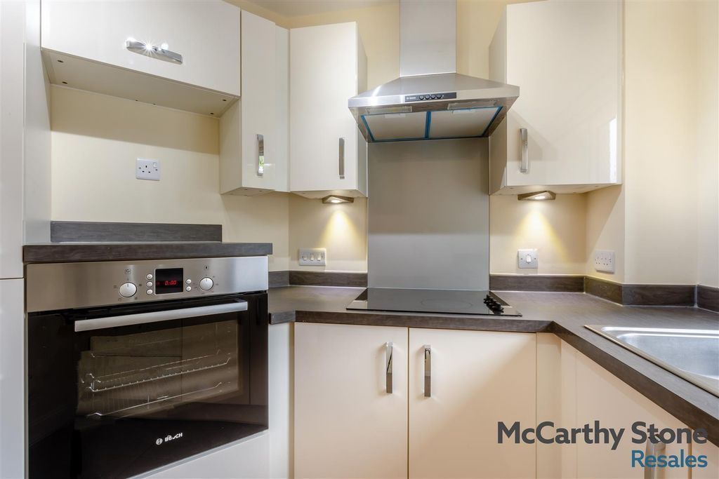 Additional image 8 of 2 bed flat for saleBarleythorpe Road, Rutland LE15