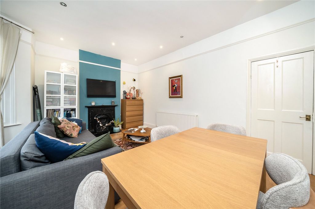 Property photo 3 of 7 Dining Room