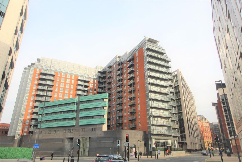 Property photo 1 of 11