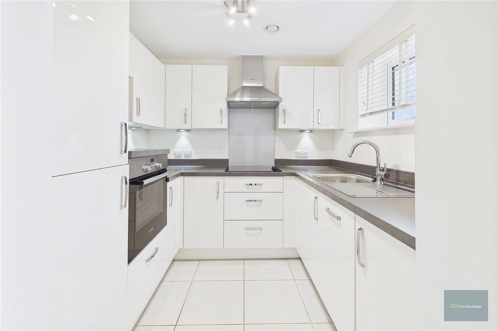 Property photo 2 of 11 Picture No. 01