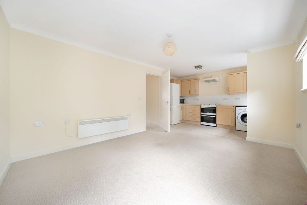 Property photo 3 of 10