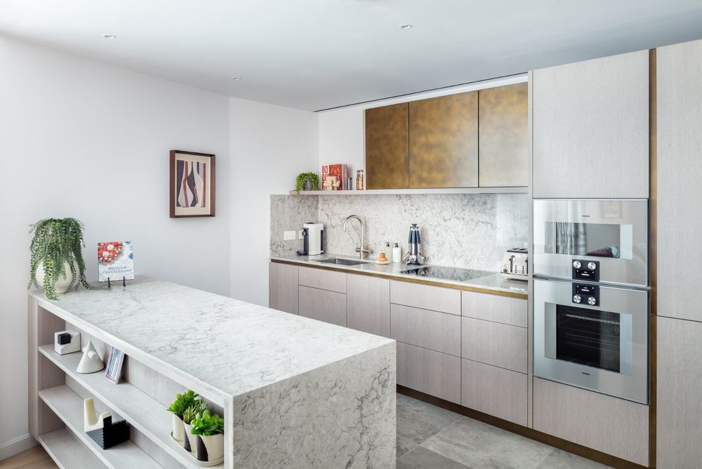 Property photo 2 of 8 Kithcen Dbox