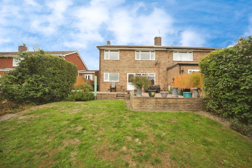 Property photo 2 of 14