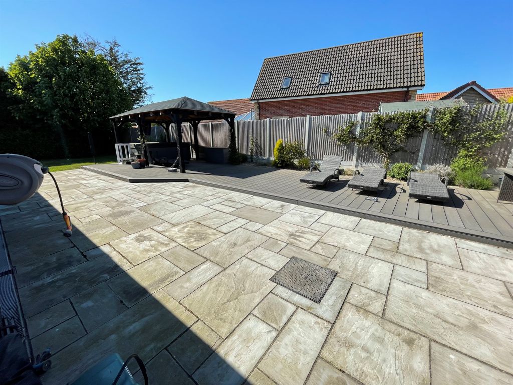 Property photo 3 of 24