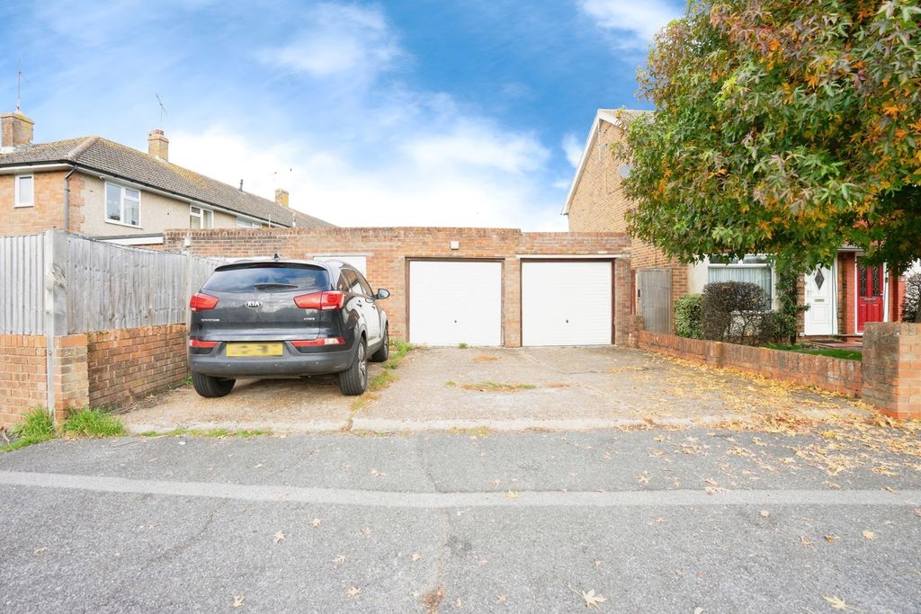 Property photo 2 of 17 Photo