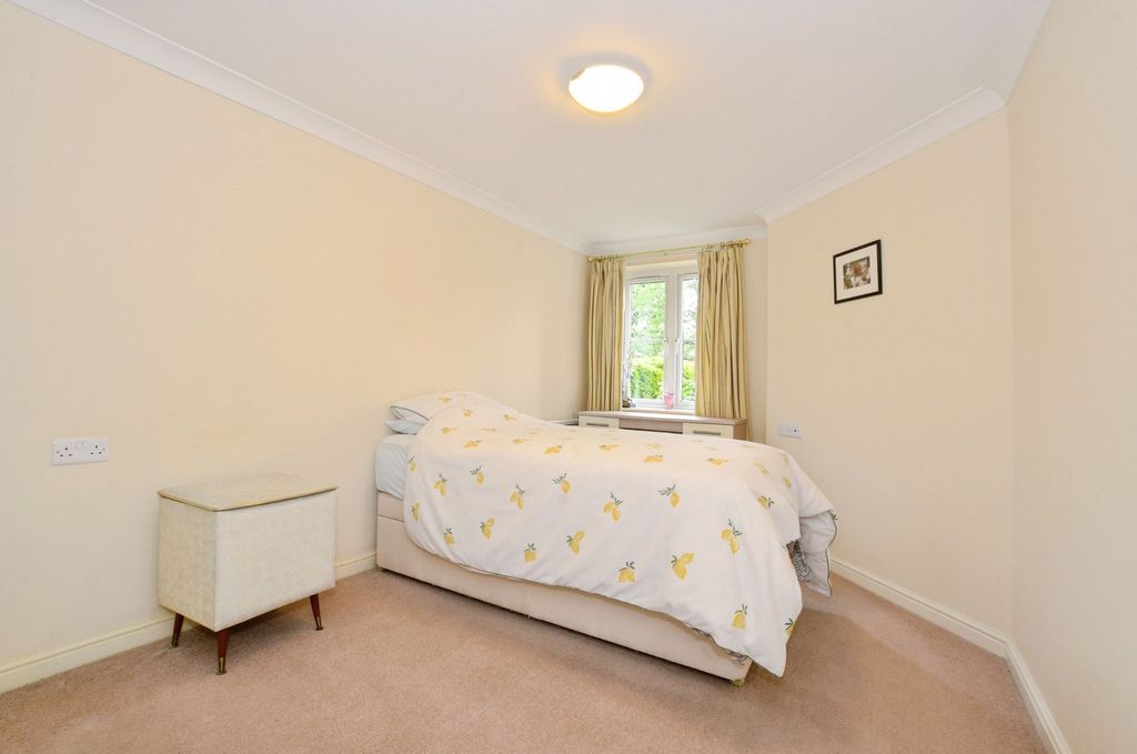 Property photo 3 of 12 Bedroom