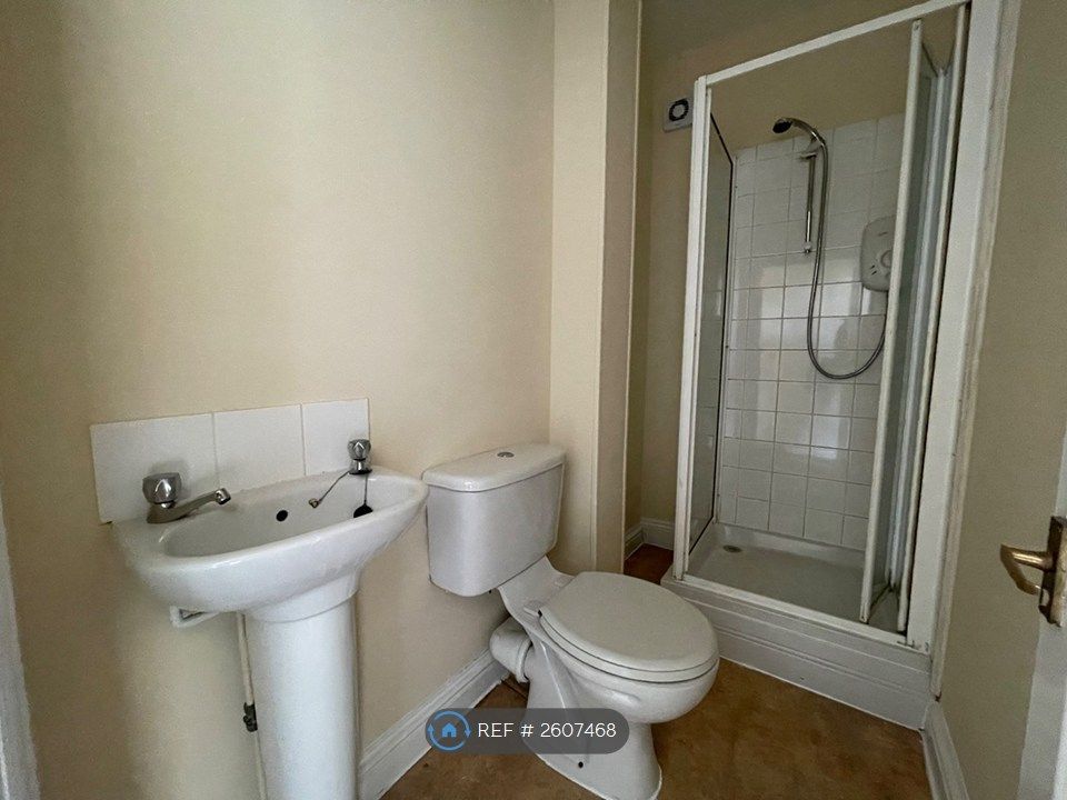 Property photo 3 of 4