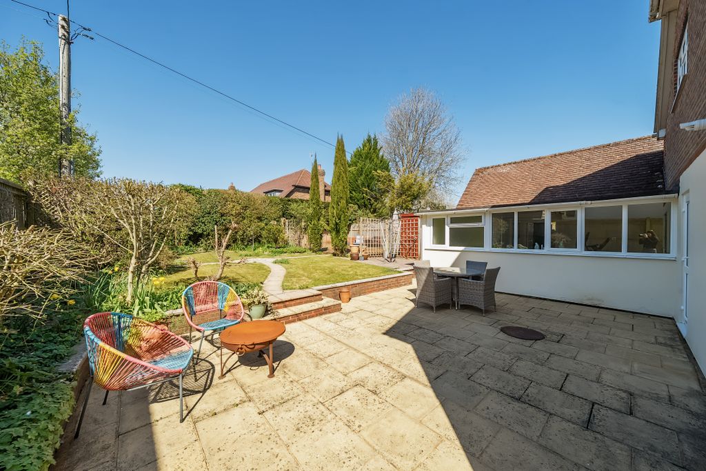 Property photo 3 of 12