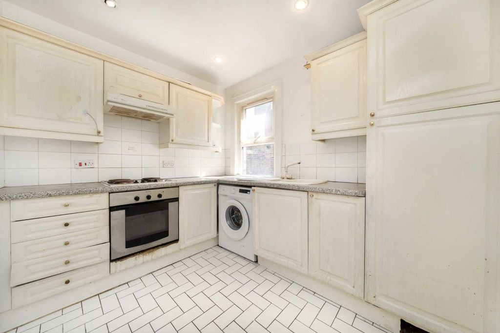 Property photo 3 of 5