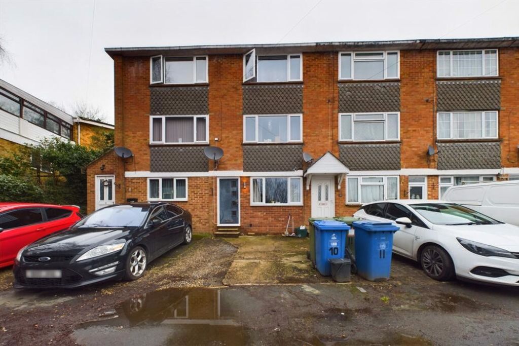 Property photo 1 of 12