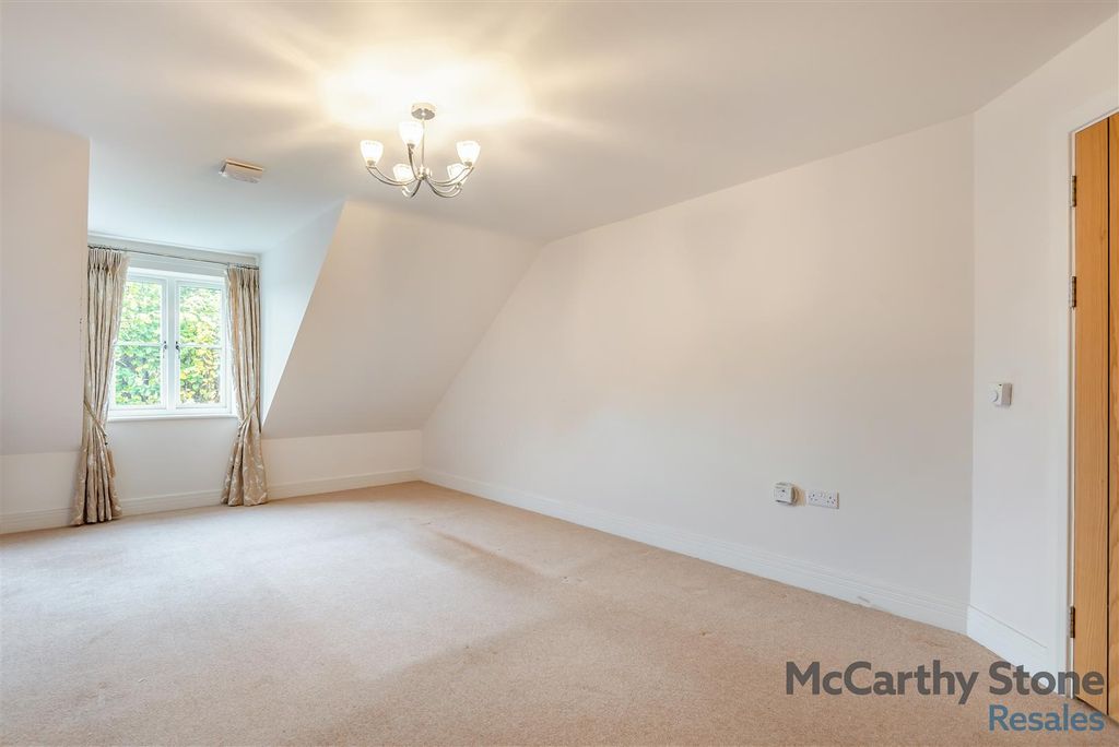 Property photo 2 of 27 8668665-Interior06.Jpg