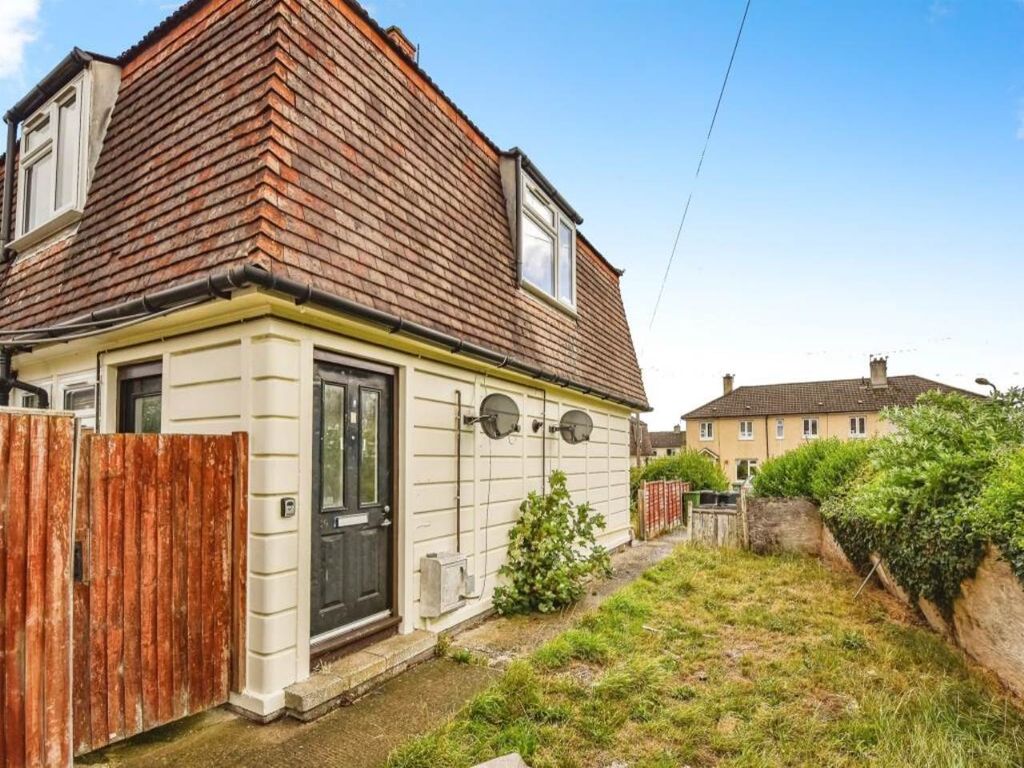 Property photo 1 of 11 Front Door