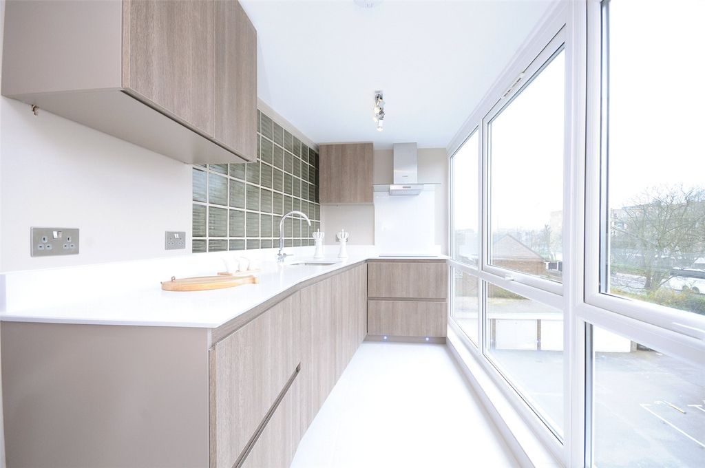 Property photo 3 of 8 Picture No. 03