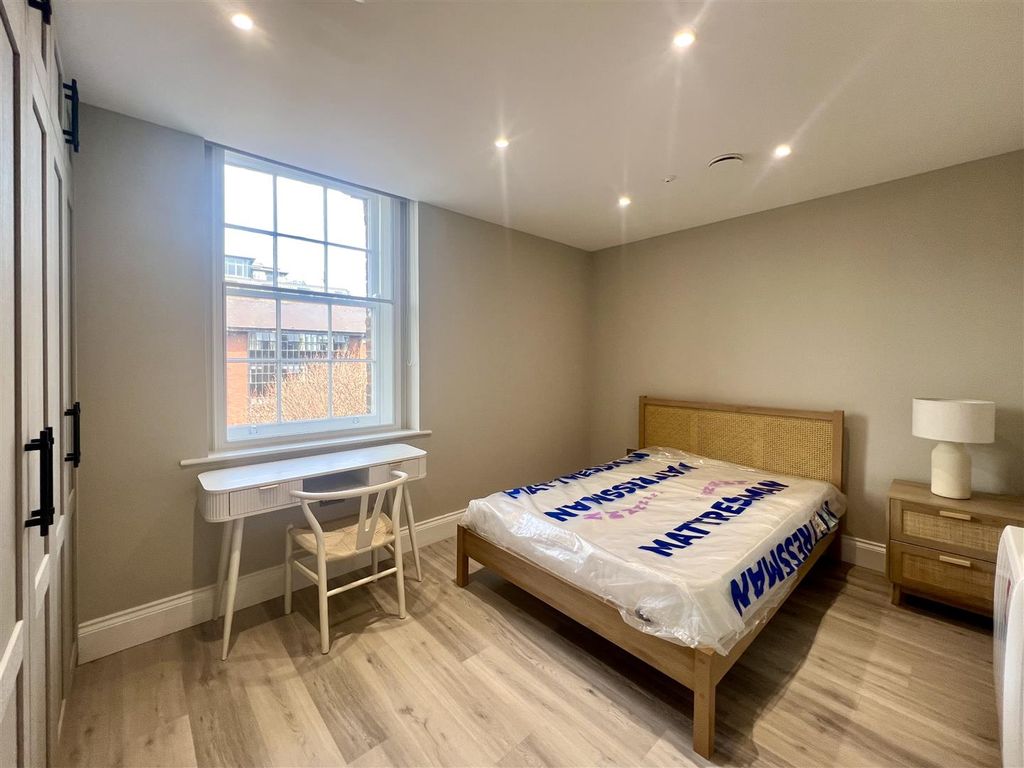 Property photo 2 of 5 6.Jpeg