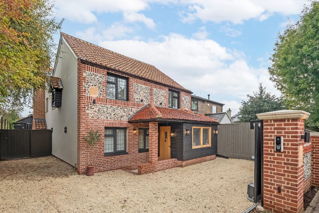 Property photo 1 of 30 4582260