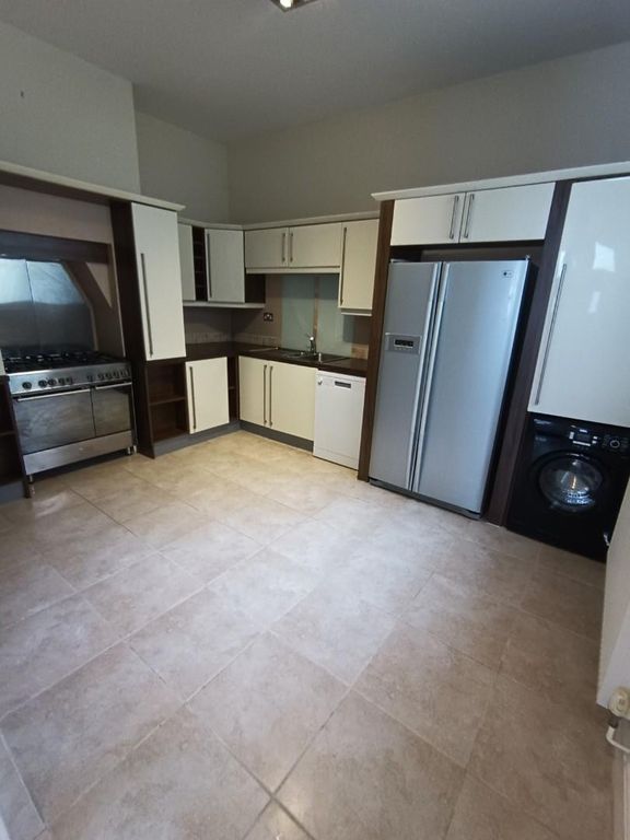 Property photo 3 of 19 Little Parkfield 16.Jpg