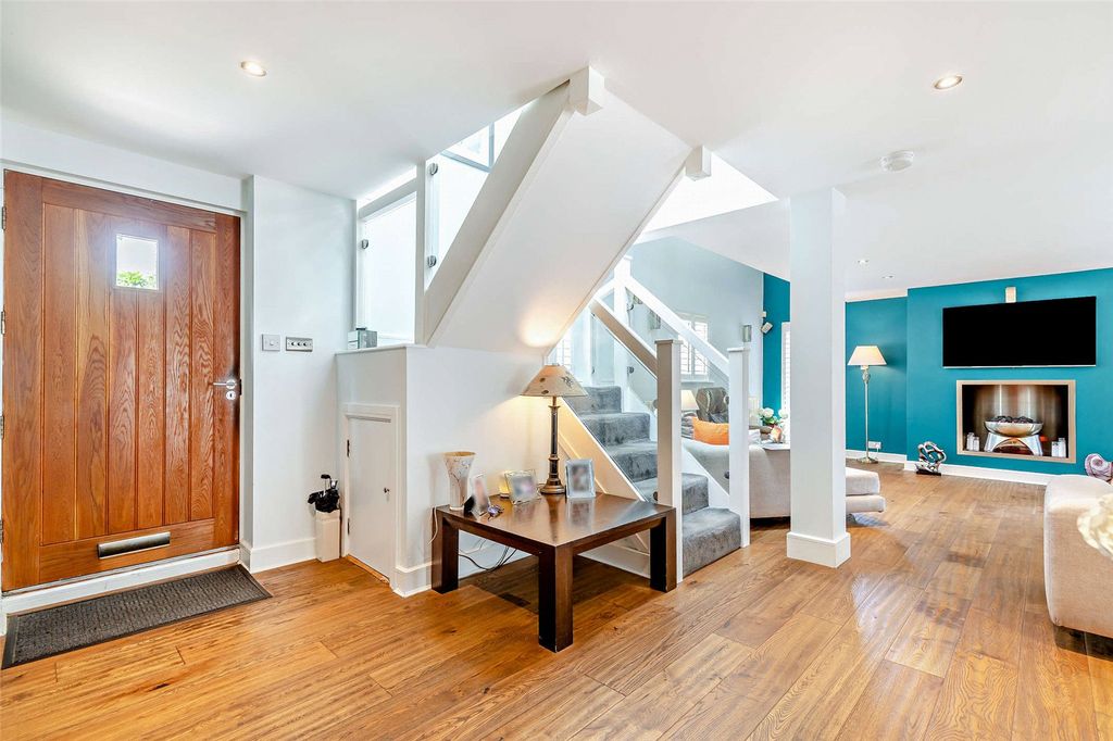 Property photo 2 of 26 Picture No. 29