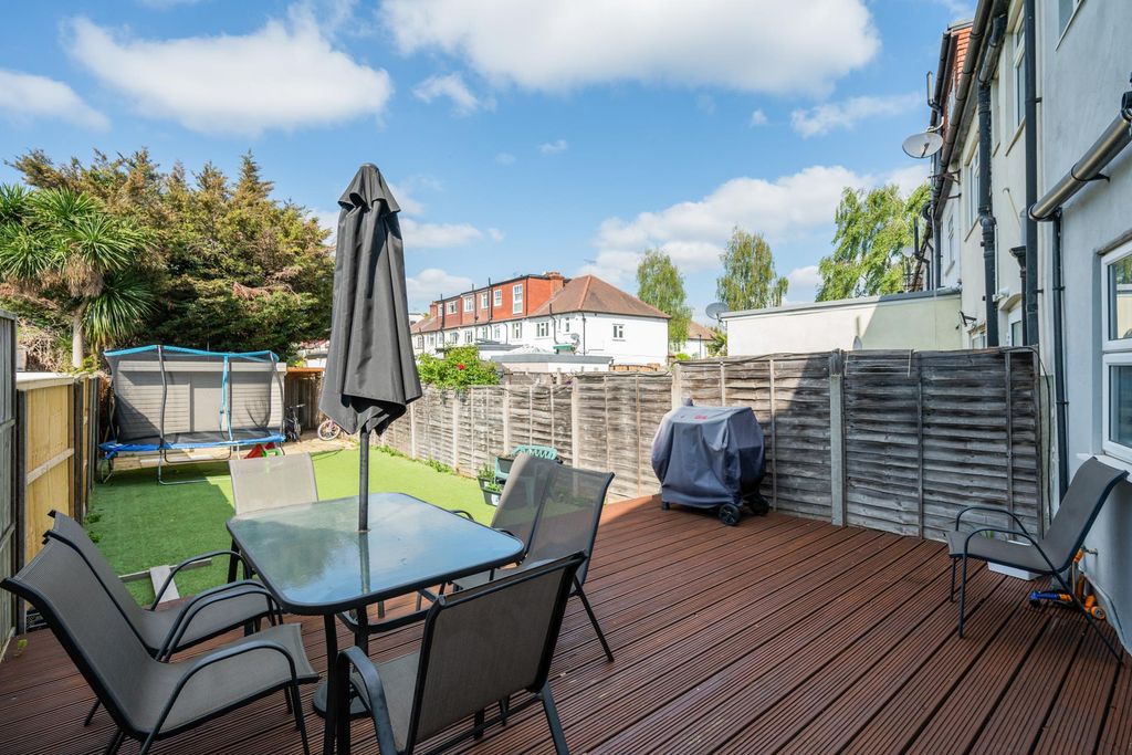 Property photo 2 of 12