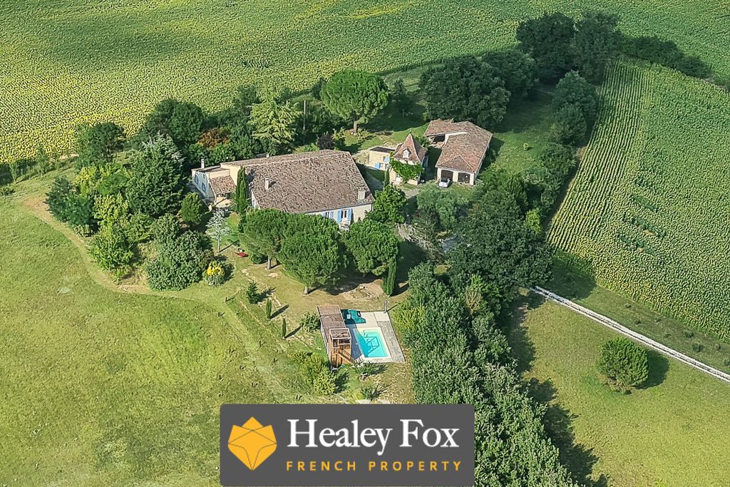 Property photo 2 of 43