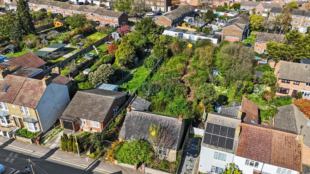 Property photo 1 of 18 4806271