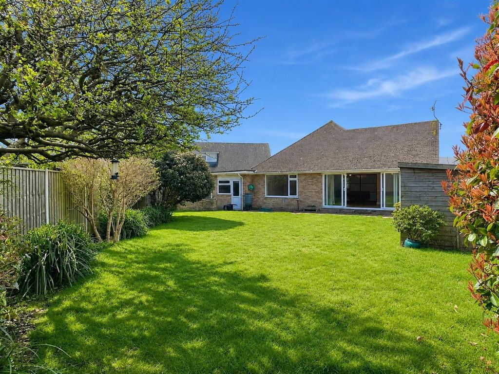 Property photo 3 of 17