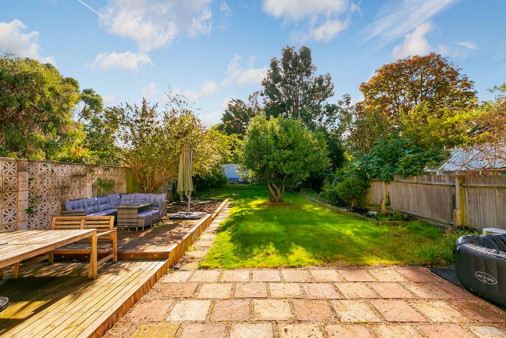 Property photo 3 of 24