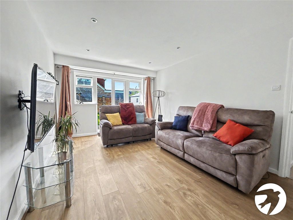 Property photo 3 of 28 Picture No. 29