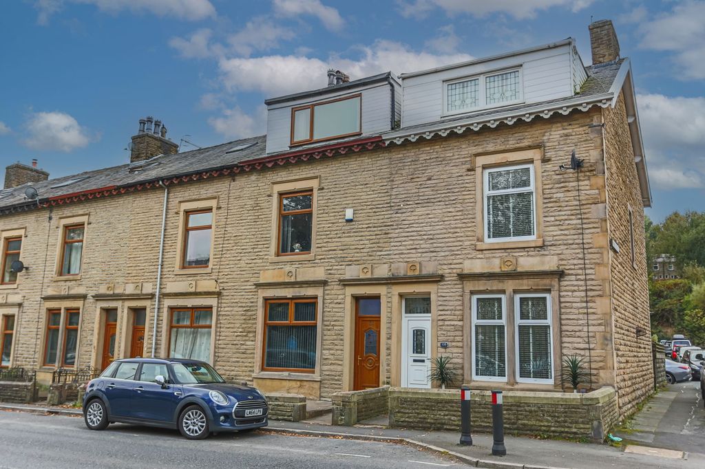 Property photo 1 of 27