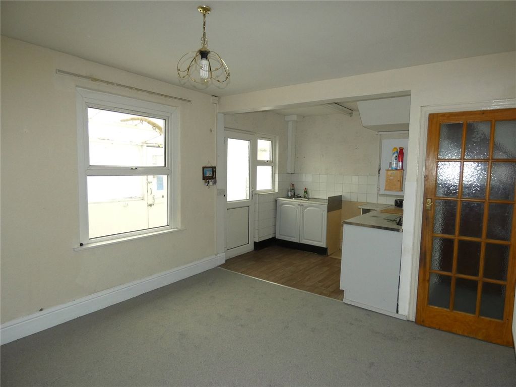 Property photo 3 of 25 Picture No. 02