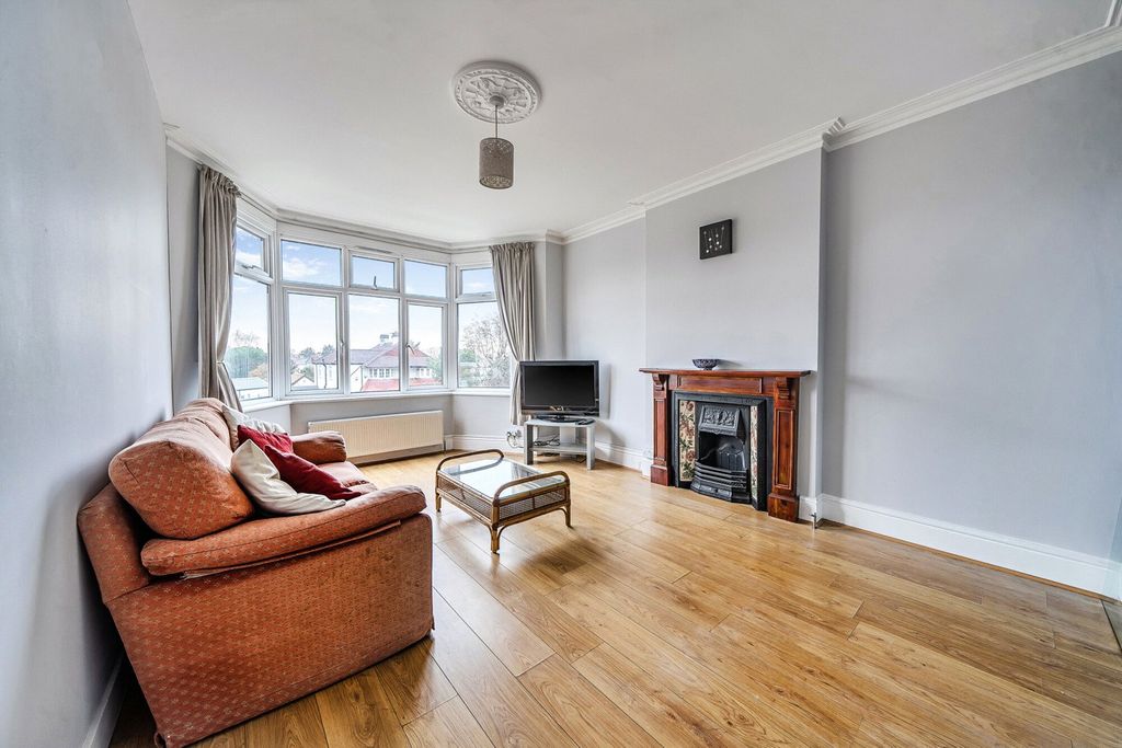 Property photo 2 of 20 Reception