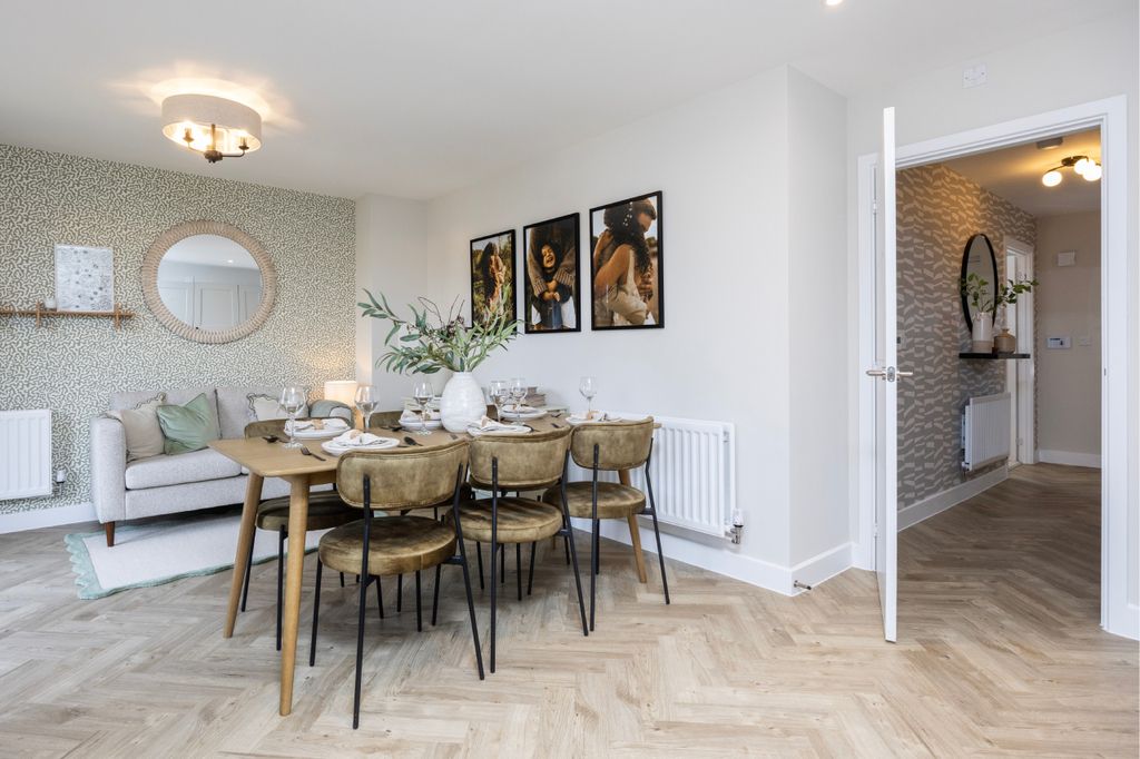 Property photo 3 of 9 Lh-Vmcw-Mylne-Dining (2)