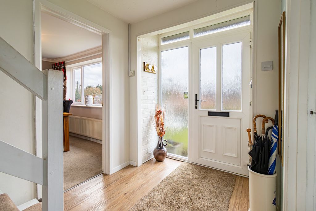 Property photo 3 of 33 4771536