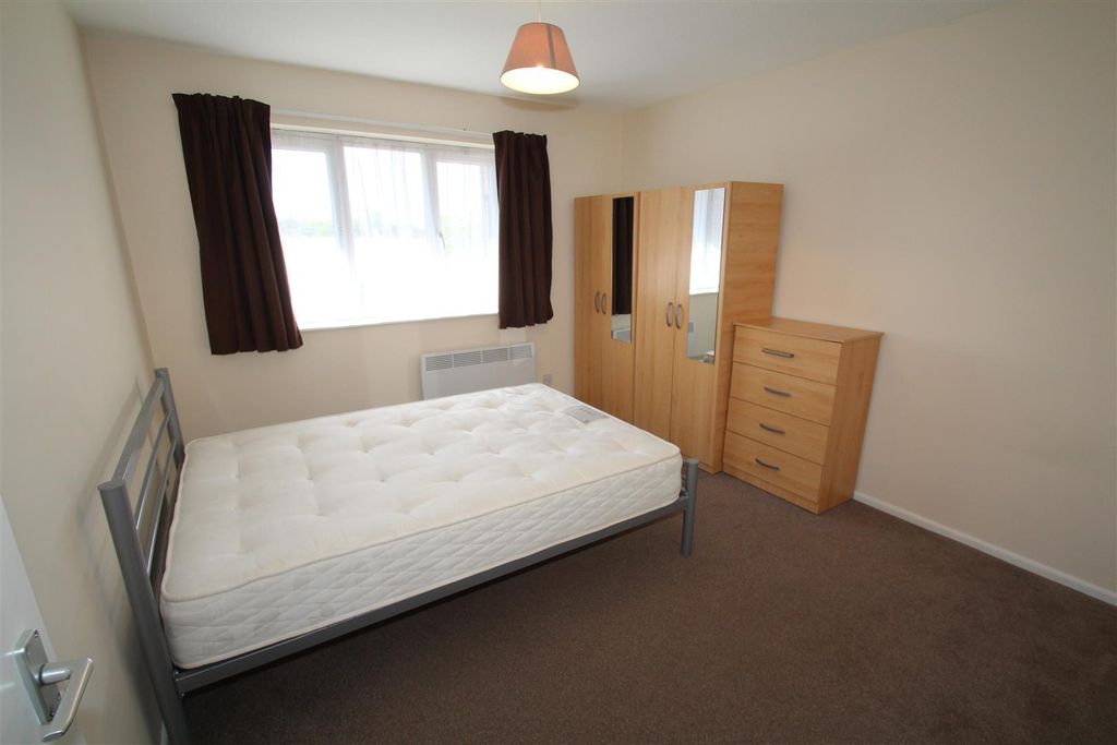 Property photo 3 of 6 Bedroom One
