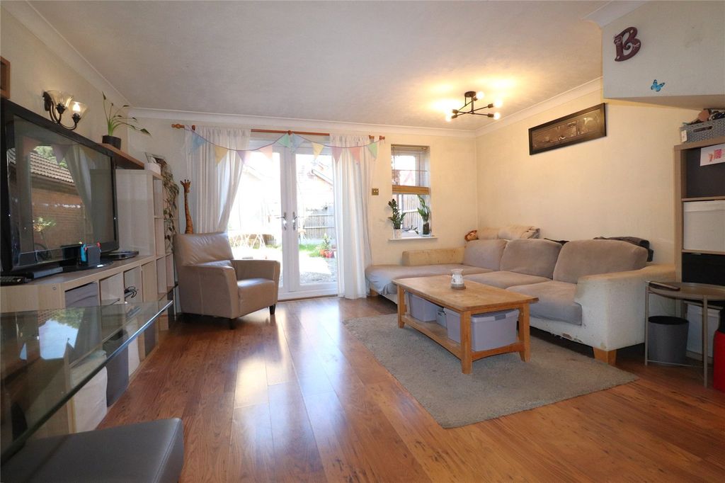 Property photo 2 of 17 Picture No. 19