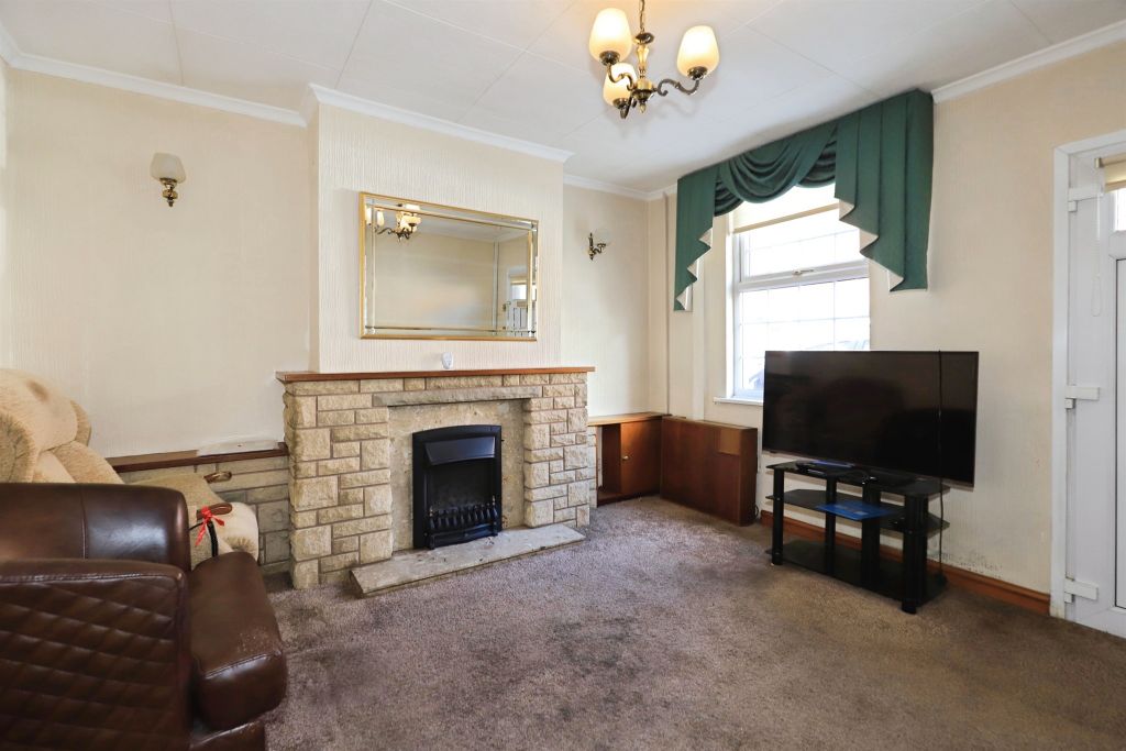 Property photo 2 of 19