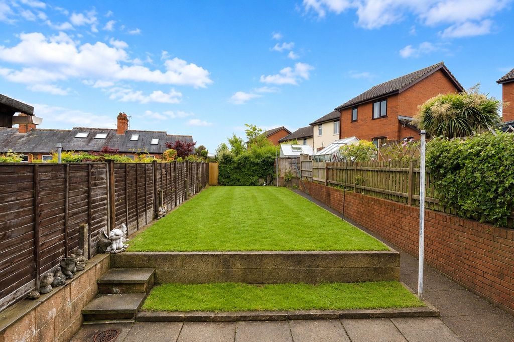 Property photo 2 of 17 2 - Picture No. 19