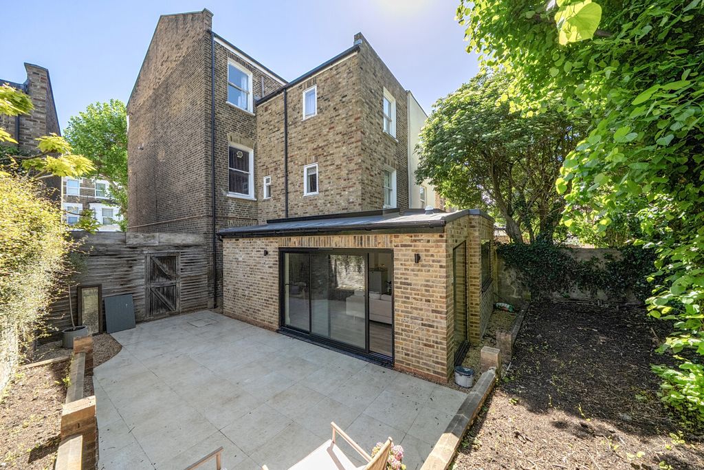 Property photo 2 of 22 1458543-31-6A0456...