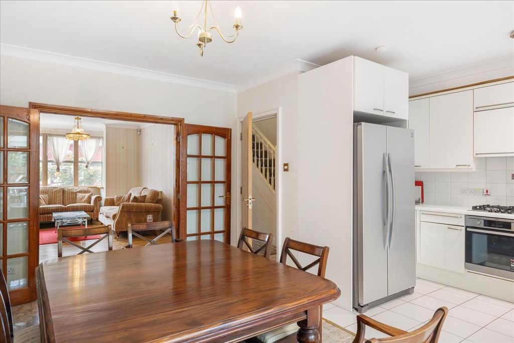 Property photo 3 of 20