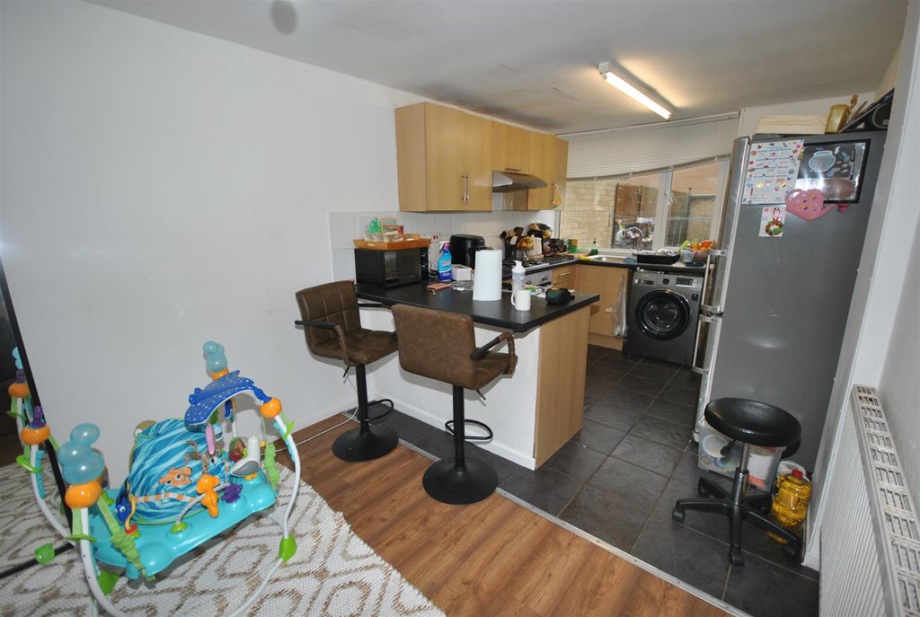 Property photo 2 of 11 Kitchen/Diner