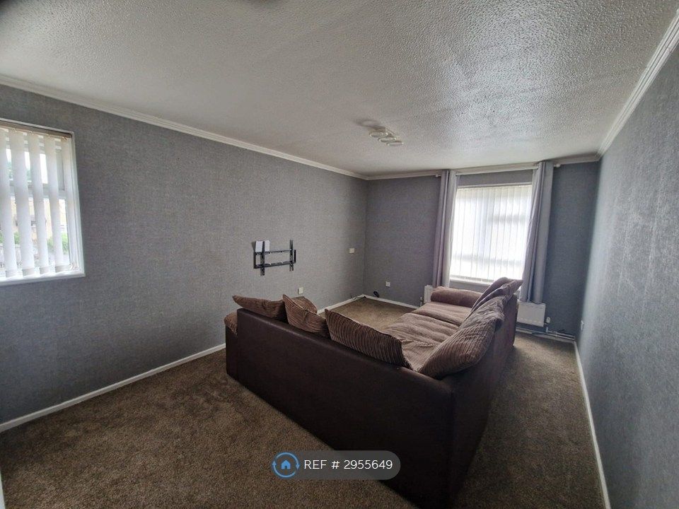 Property photo 1 of 6 Lounge