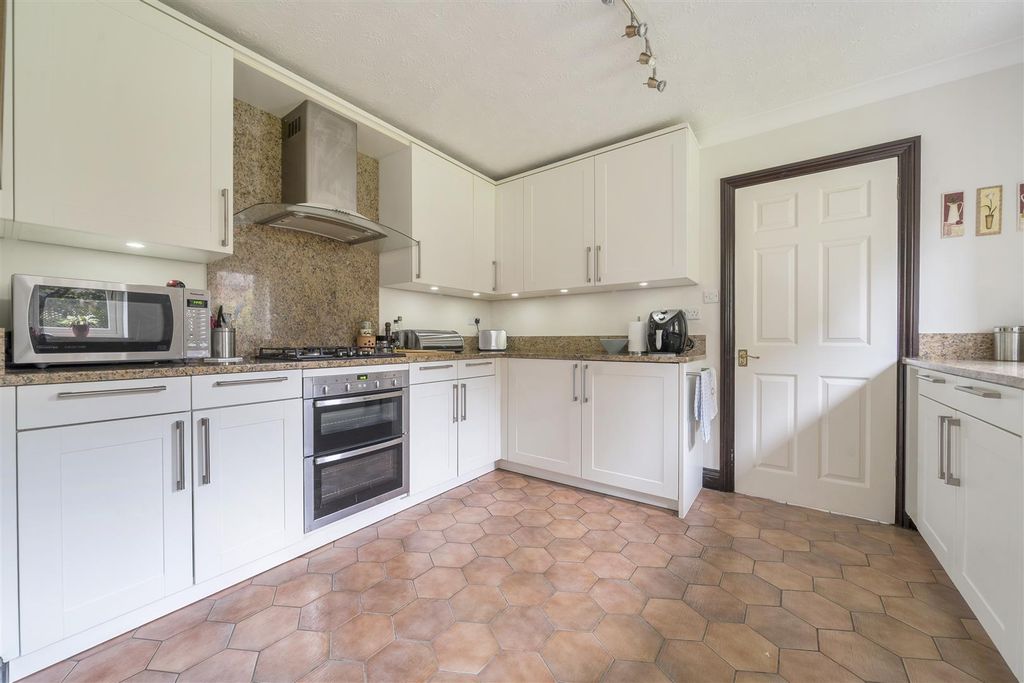 Property photo 3 of 28 1362107-10-68Dff67Ea6647.Jpg