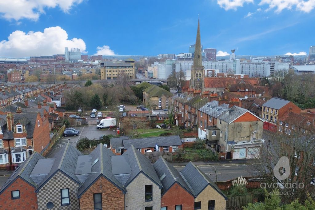 Property photo 2 of 19 4811316