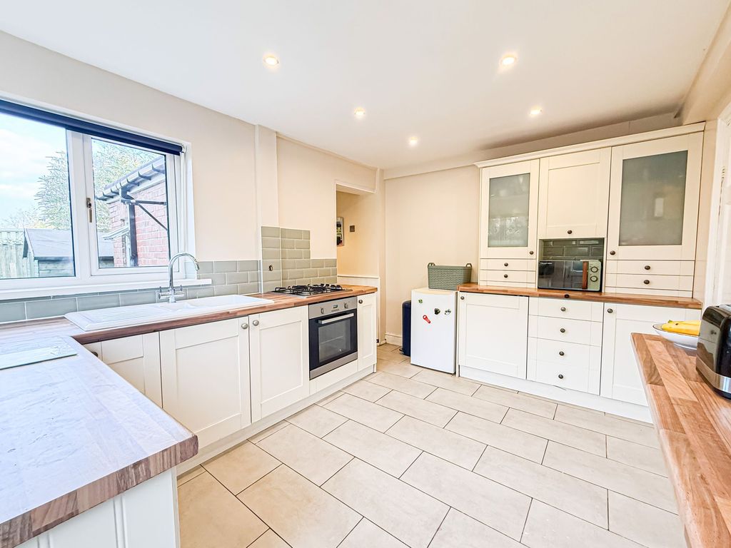 Property photo 2 of 16 Photo 12