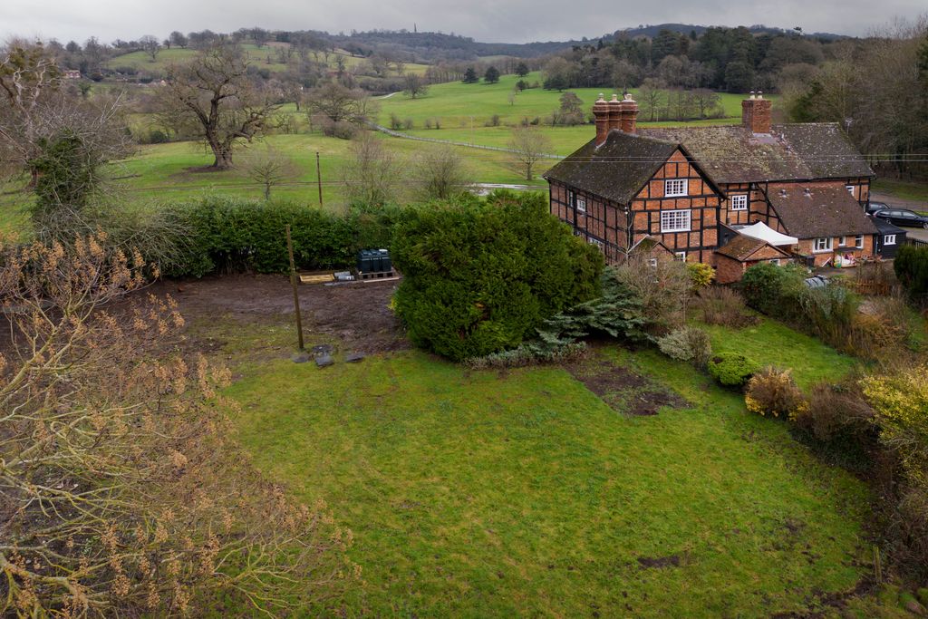 Property photo 2 of 29